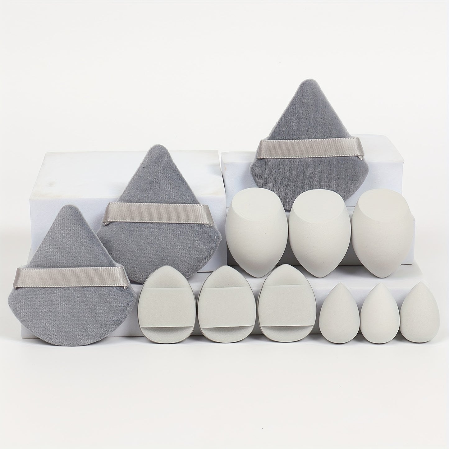 12pcs All-Purpose Makeup Sponge Set, Consisting of 3 Loose Powder Puffs, 3 Mini Air Cushion Puffs, 3 Makeup Sponges And 3 Mini Makeup Sponges. Foundation Blending Beauty Sponge, Liquid, Cream And Powder Flawless, Latex-Free W
