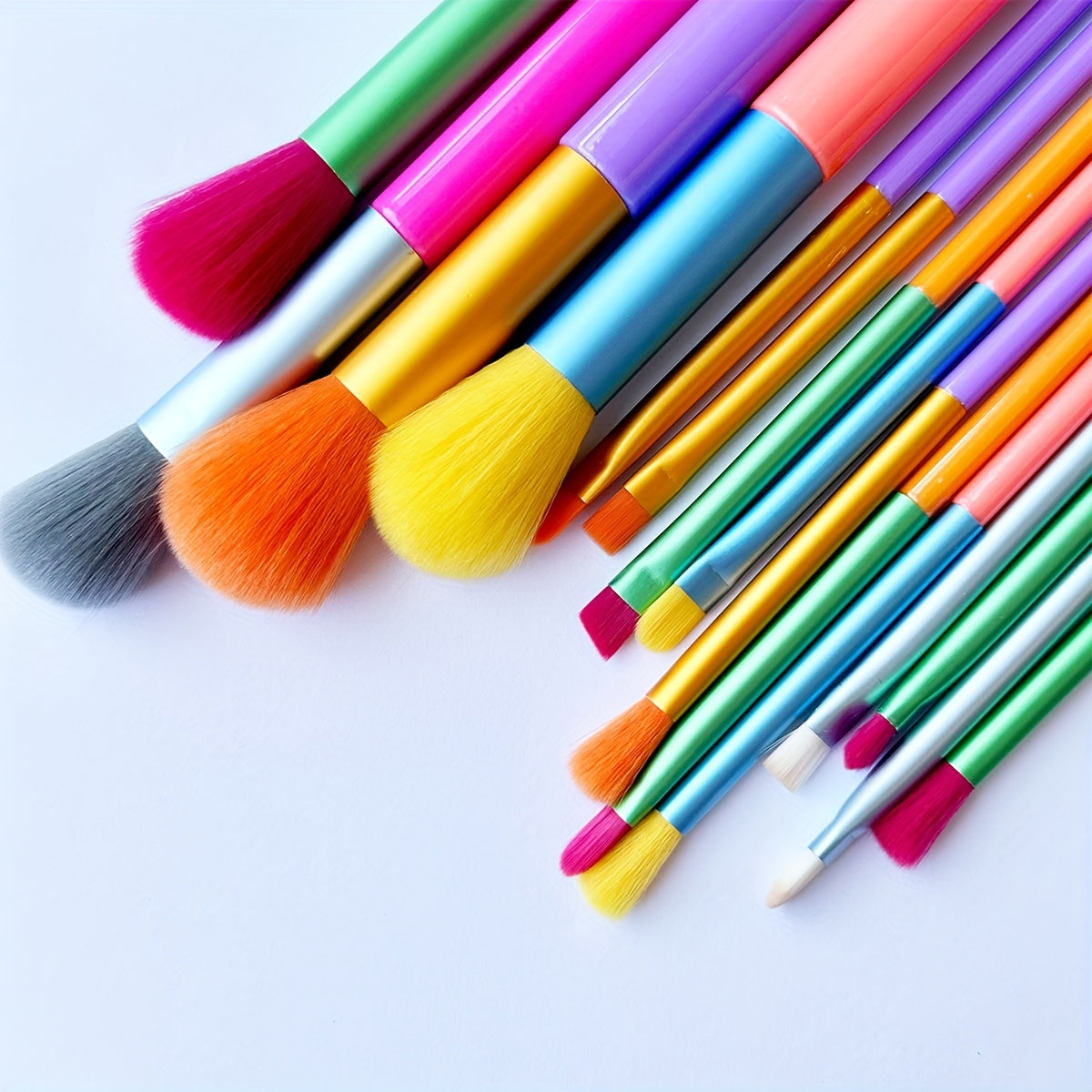 15 pcs Rainbow Color High Quality Makeup Brush Set - Perfect for Eyeshadow, Foundation, and Cosmetic Tools