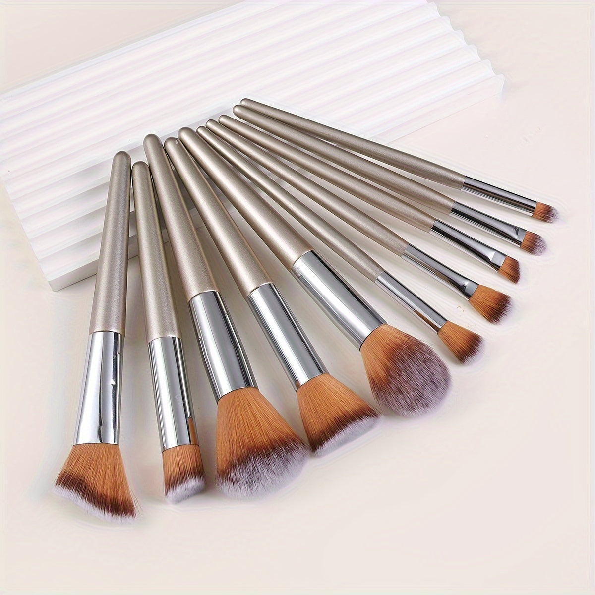 10pcs High Quality Professional Makeup Brushes Set Eyeshadow Brown Foundation Powder Cosmetic